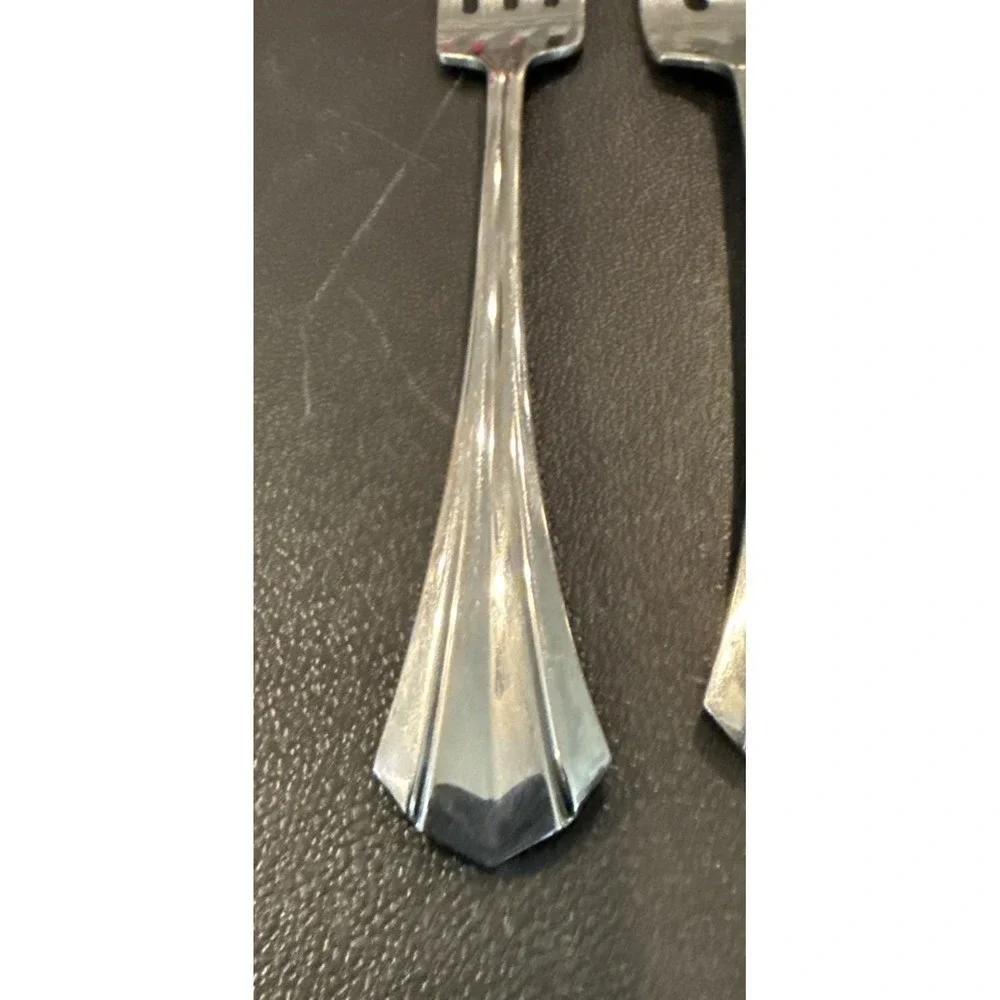 Oneida Deluxe Rushmore 5 Pieces 1 Place Setting Stainless Steel Silverware